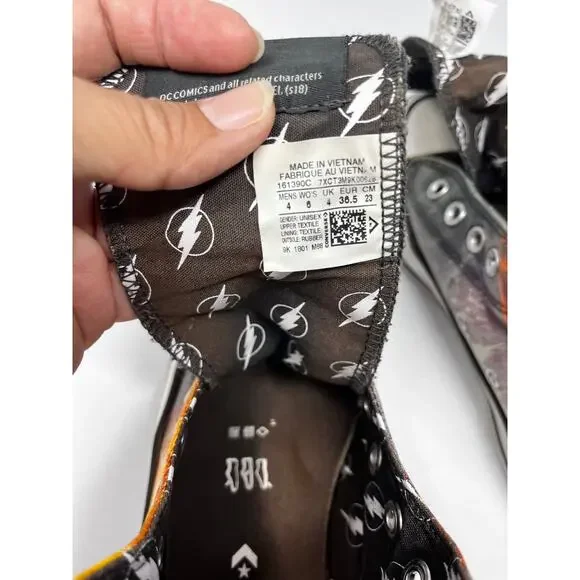 Converse DC Comics Rebirth The Flash Vol. 1 Mens 4 Wo's 6 Pre-Owned with Stain - Picture 7 of 15